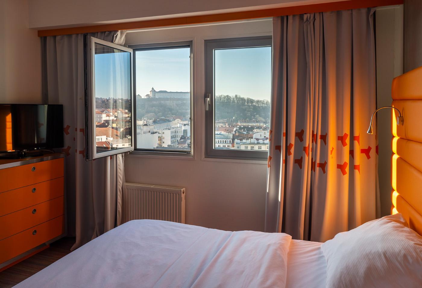 Continental 4*